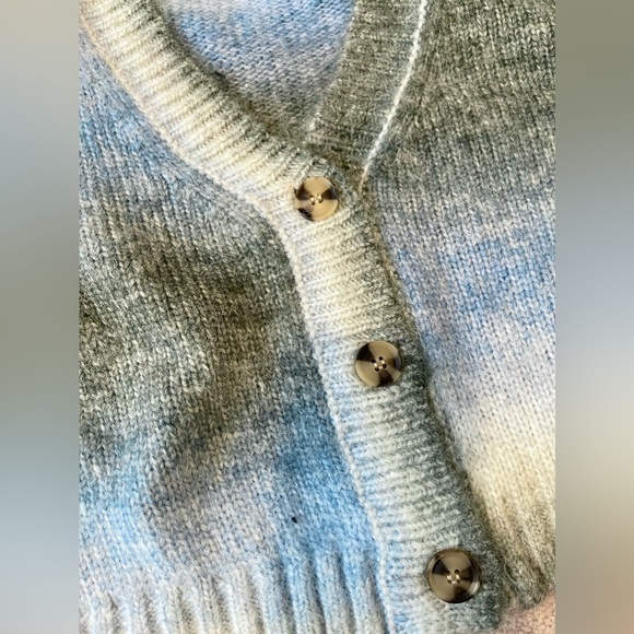 Cropped sweater size S - Picture 3 of 4